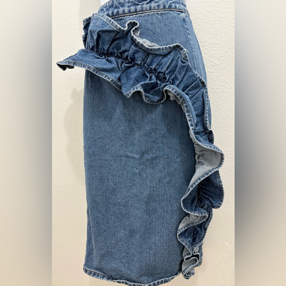 Lost Ink Denim Ruffle Skirt / Size 10
